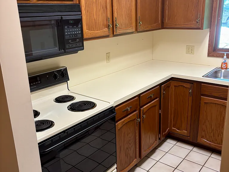 1033 Washington St #201 — Photo 7