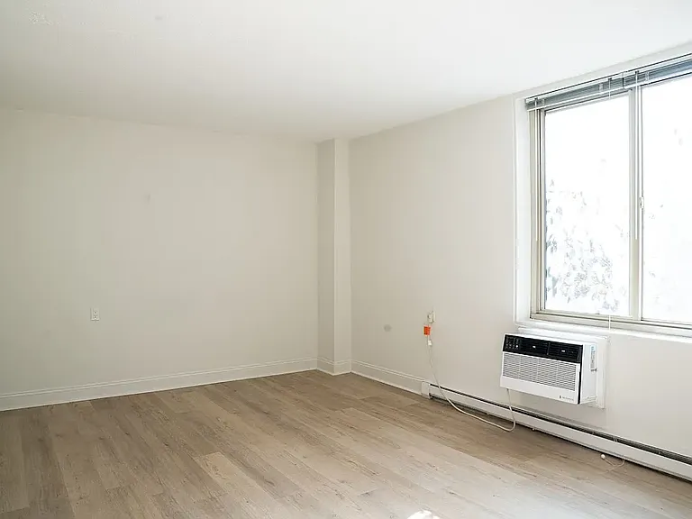 420 E 102nd St #6E — Photo 6