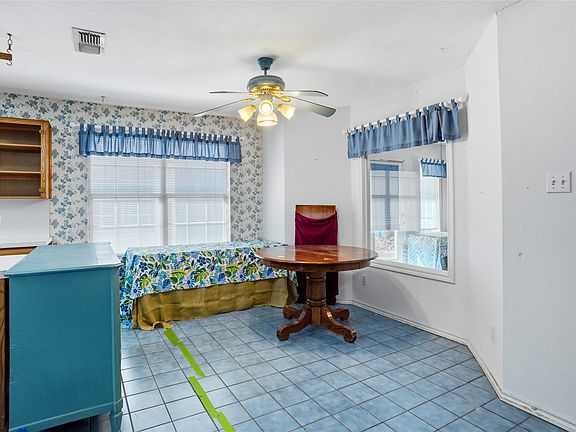 5th image of 7413 Crosswicks Cir