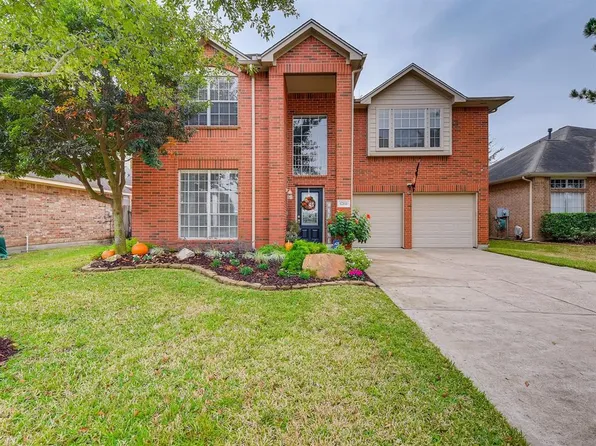 17111 Sandestine Dr, Houston, TX 77095
