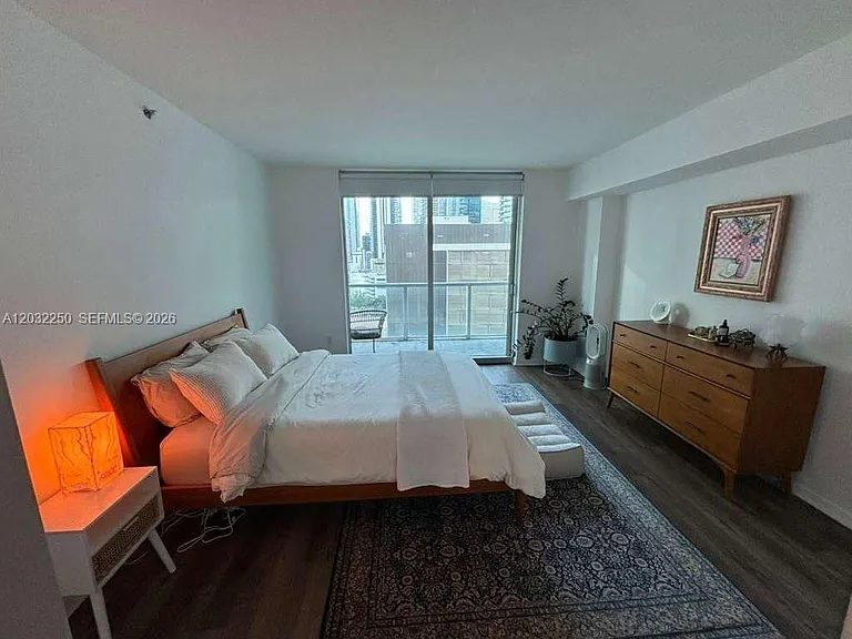 55 SE 6th St #1208 — Photo 4