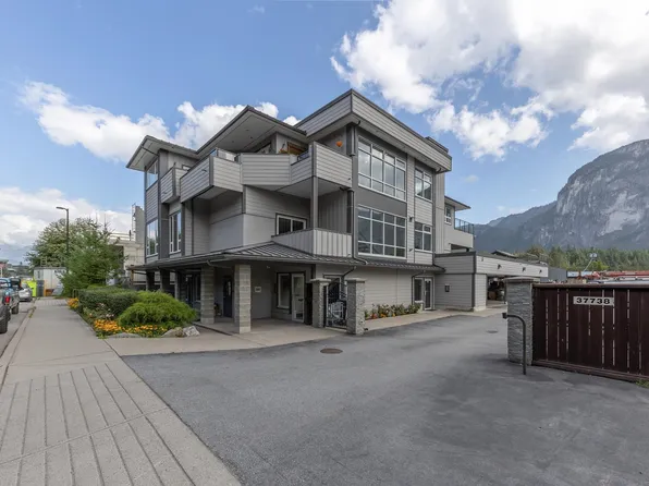 37738 3rd Ave, Squamish, BC V8B 1C3