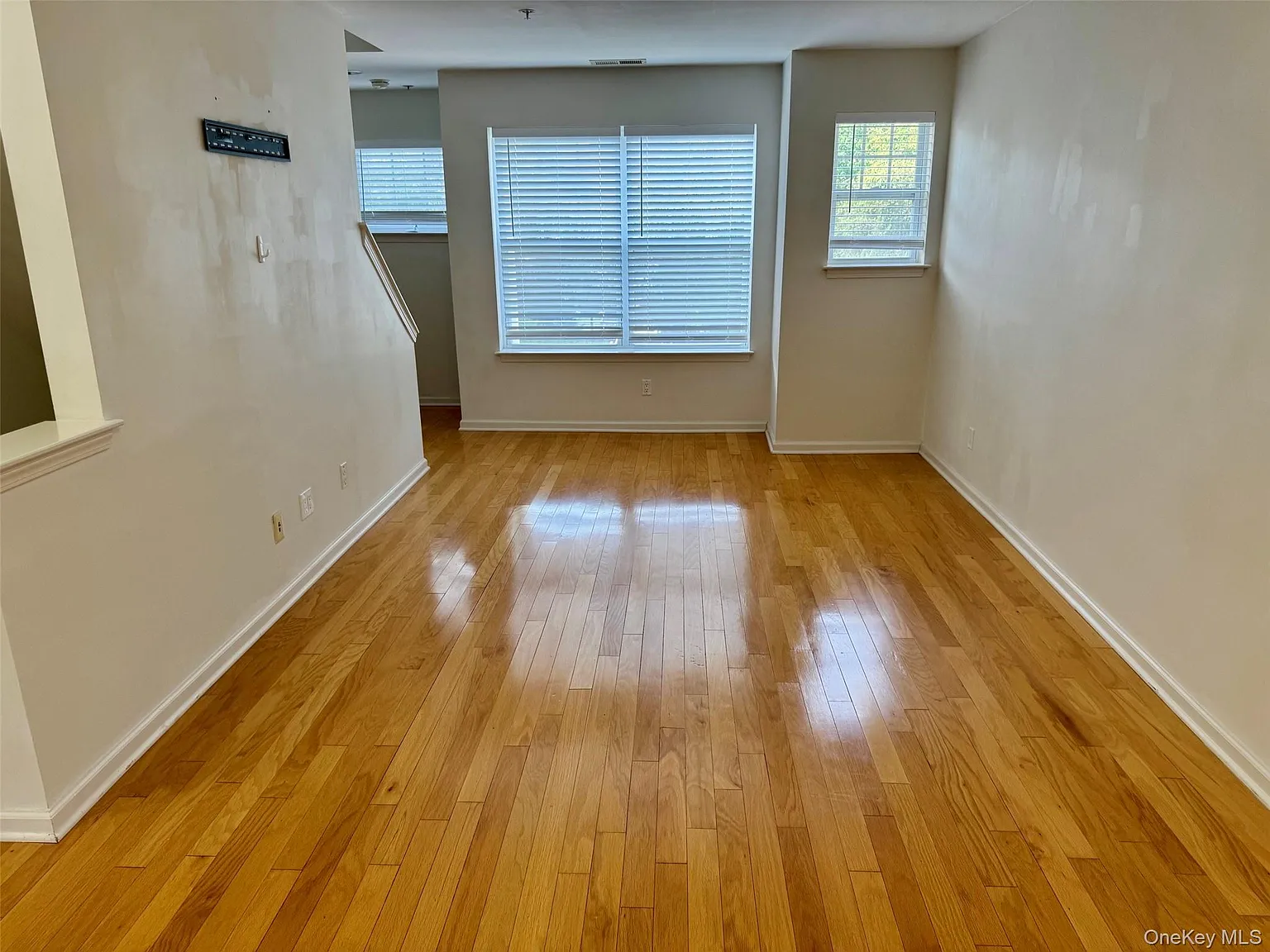 2 bed, 2.5 bath, 1337 sqft, $2,700 — Photo 3