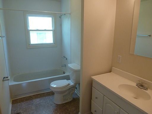 3rd image of 8438 E 37th Pl
