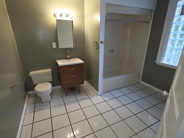 642 Elmwood Ave #2 — Photo 13