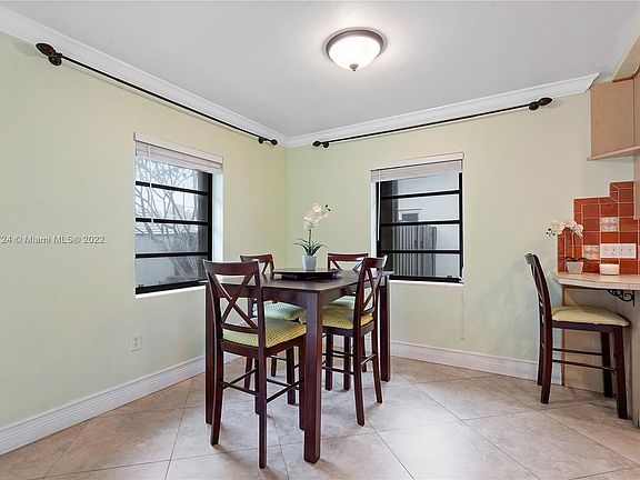 5th image of 1909 NE 17th Way