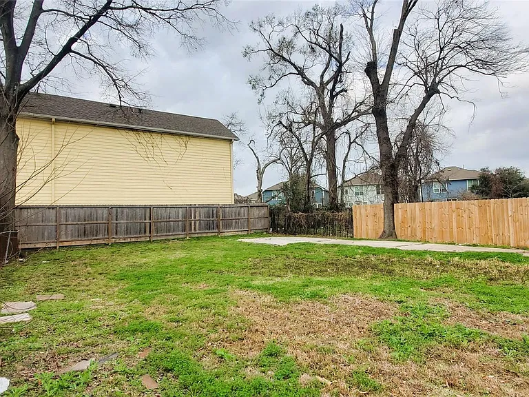 4605 Fulton St — Photo 9