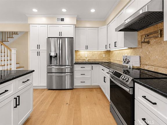 2nd image of 2020 Farrell Ave