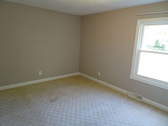 4th image of 505 W Lafayette St