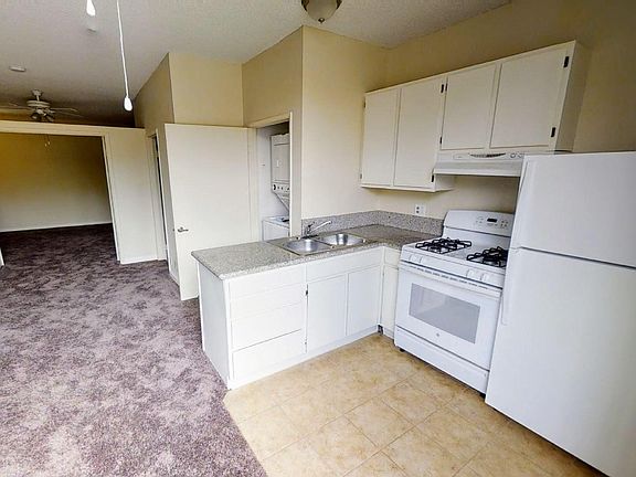 5th image of 10256 McClemont Ave APT 201