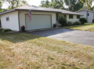 1927 Manor Ln, Hastings, MN 55033