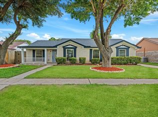 9227 Vickijohn Dr, Houston, TX 77031