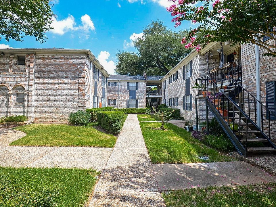 1st image of 7900 Westheimer Rd APT 105
