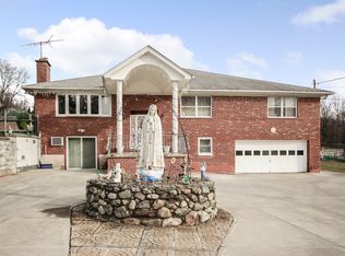 240 Martin Rd, Lagrangeville, NY 12540