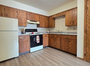 1012 10th St NE #11, Jamestown, ND 58401