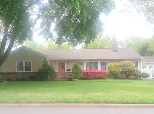 18 Crosley Ter, Hillsdale, NJ 07642