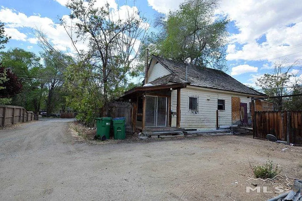 175 E 1st Ave photo 1