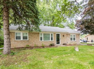 1300 Highway 83, Hartland, WI 53029