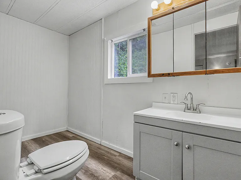 SE Skyhawk Ln — Photo 8