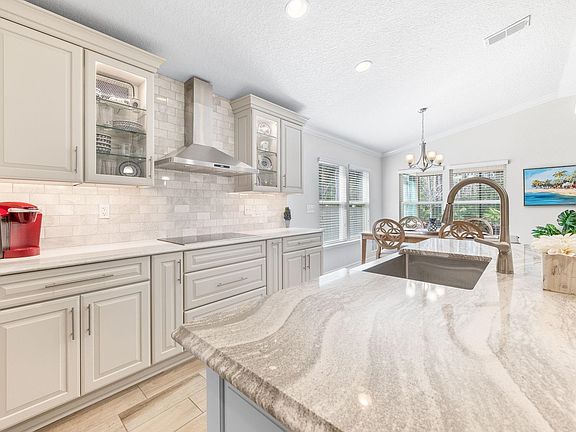 2nd image of 186 Pullman Cir