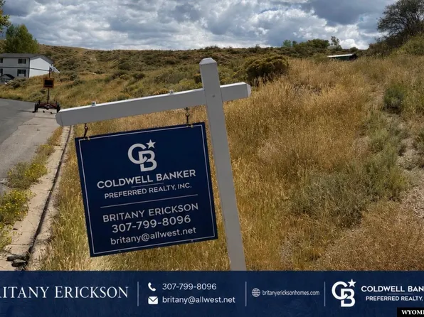 681 Sioux Dr, Evanston, WY 82930