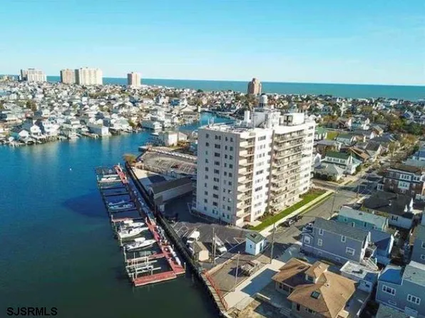 6101 Monmouth Ave APT 210, Ventnor City, NJ 08406