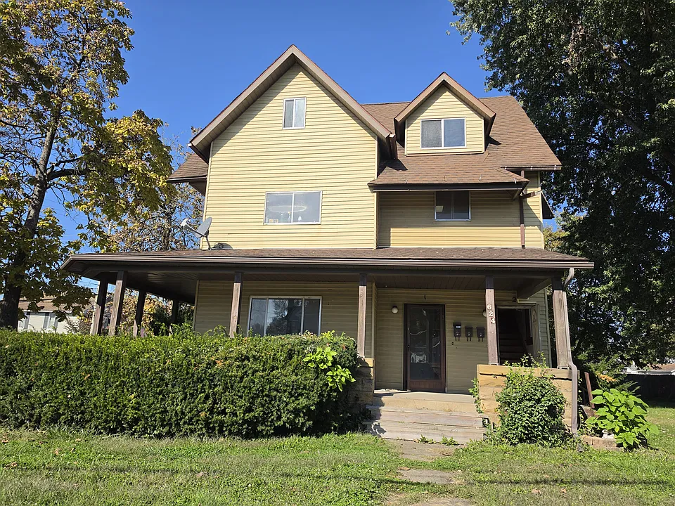 624 E Main St #2