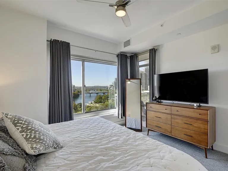 603 Davis St #1011 — Photo 17