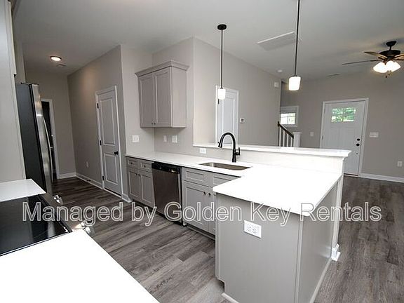 4th image of 302 E 3rd St