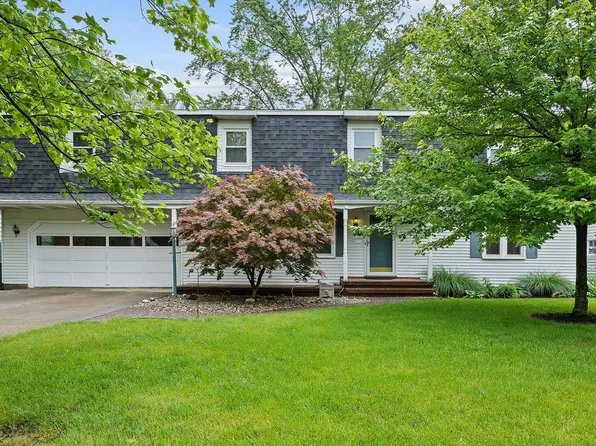 1806 Summit Dr, West Lafayette, IN 47906