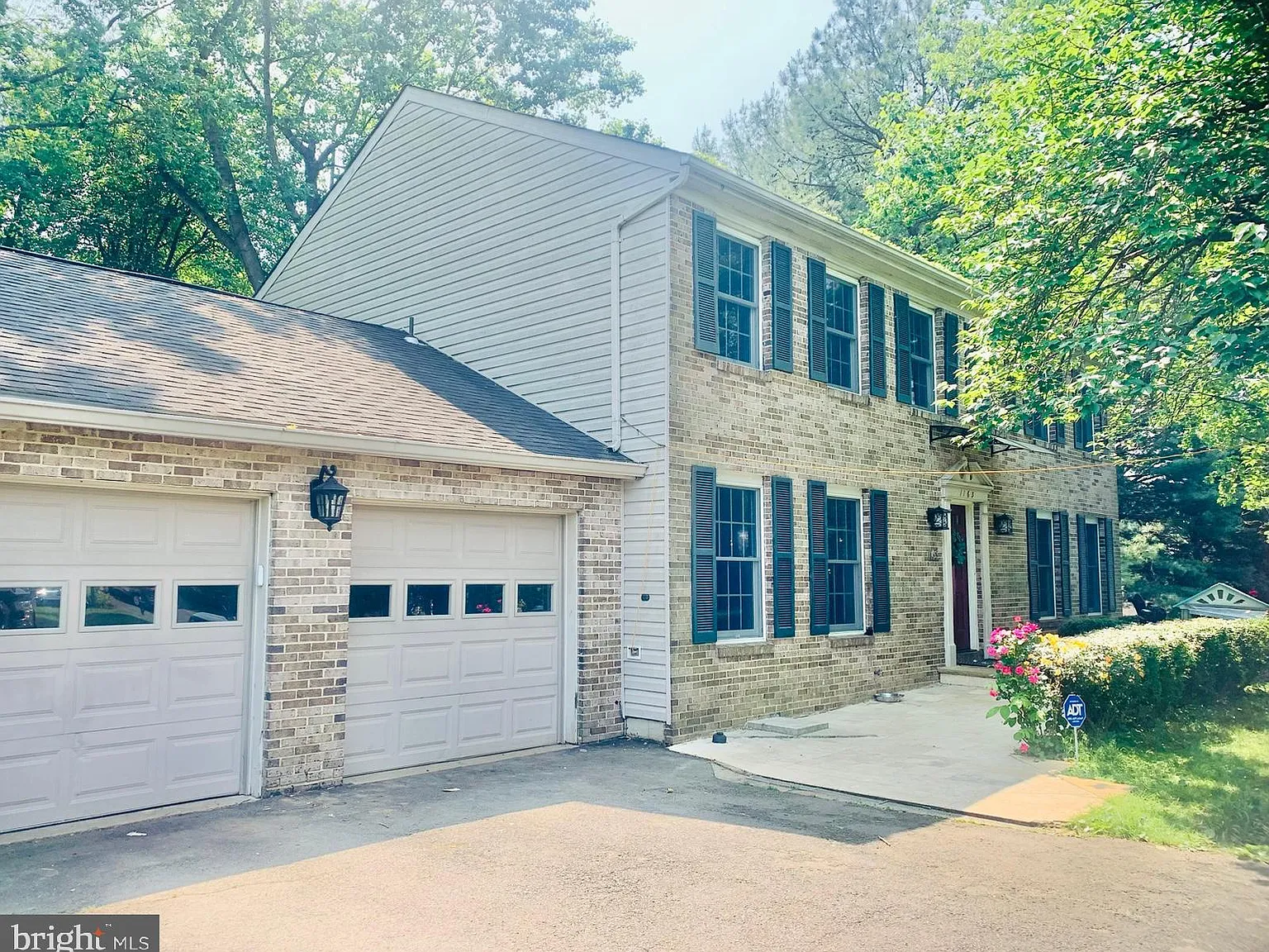 4 bed, 3.5 bath, 3452 sqft, $5,200 — Photo 1