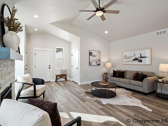 5th image of 4001 Saddleback Ln