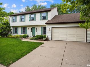 303 W Aspen Way, Peoria, IL 61614