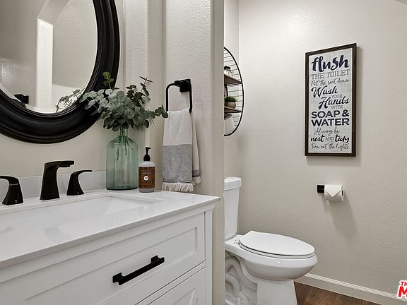 4th image of 40742 Hilton Head Ct
