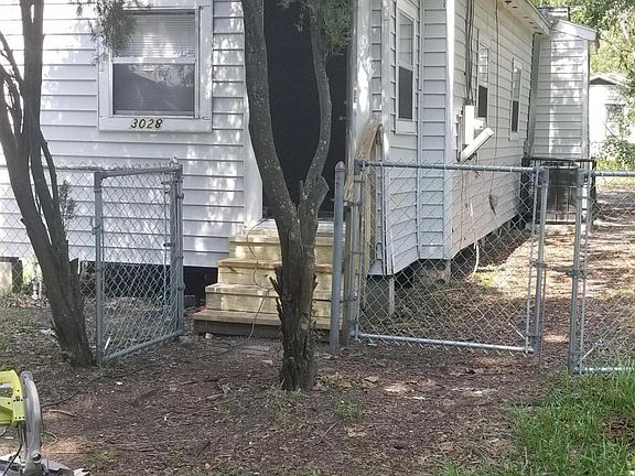 3rd image of 3028 Jupiter Ave