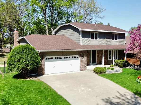 7879 Juneau Ln N, Maple Grove, MN 55311