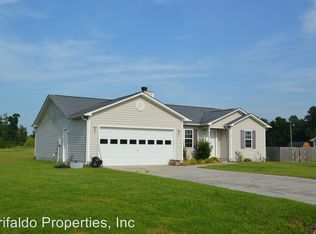 105 Starkys Creek Ct, Maysville, NC 28555