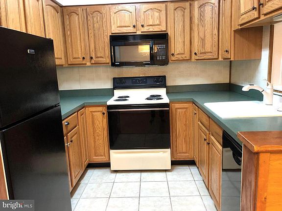 5th image of 170 Woodstream Dr #170