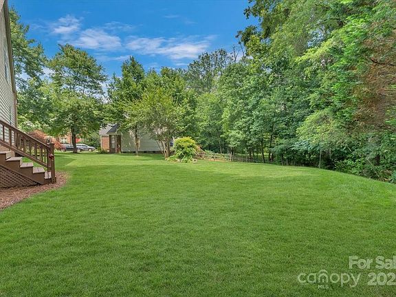3rd image of 9040 Scottsboro Dr