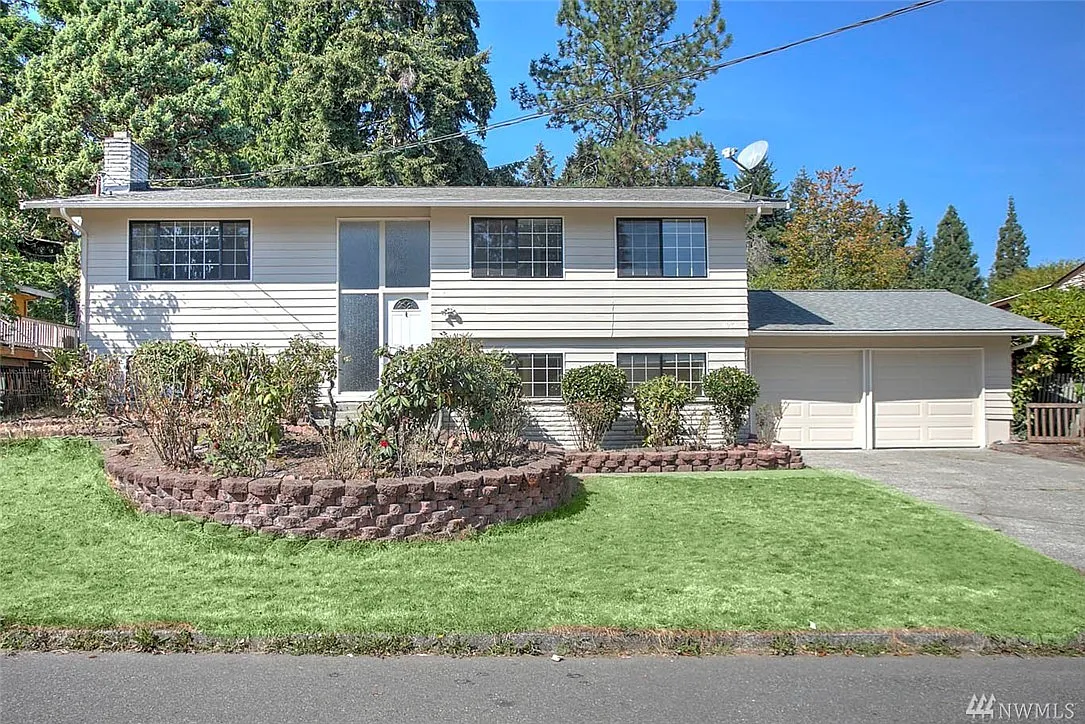 1231 169th Ave NE photo 1