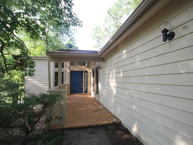 803 Bayliss Dr — Photo 7