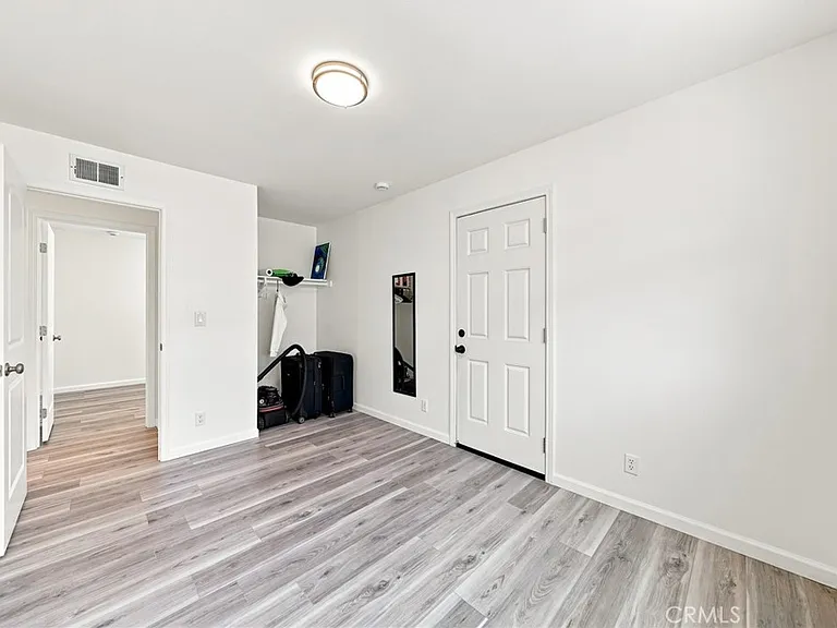 17611 Leslie Ave — Photo 23