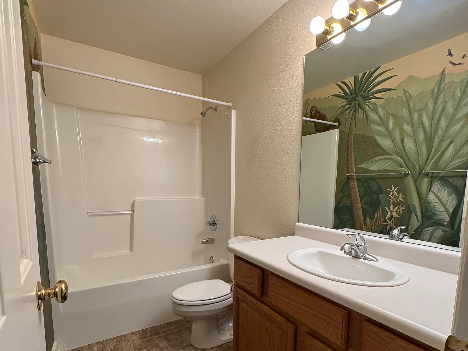 2 bed, 850 sqft, $3,000 — Photo 4
