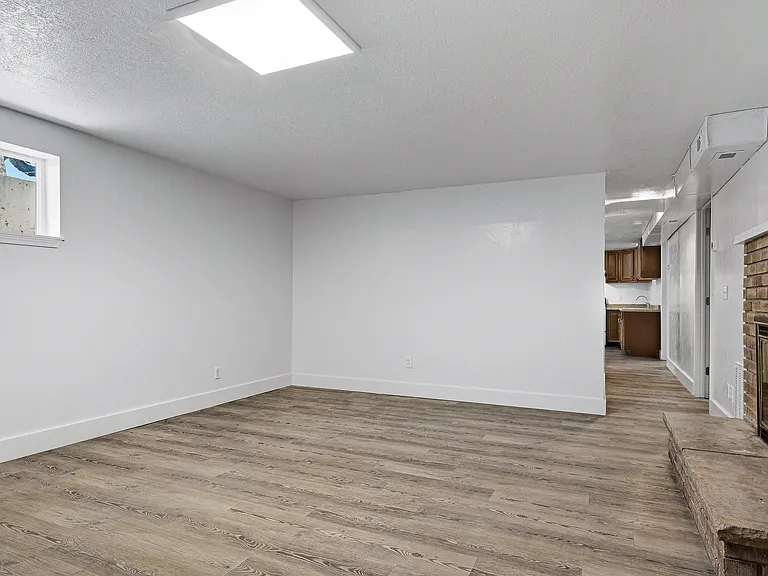 2319 Iowa Ave #B — Photo 2