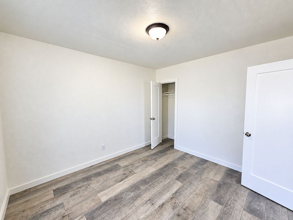 1st image of 9 Memorial Ave