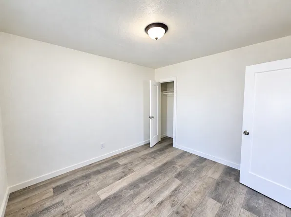 9 Memorial Ave, Freedom, CA 95019