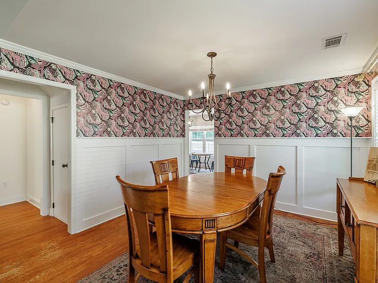 530 Edgewood Dr — Photo 9