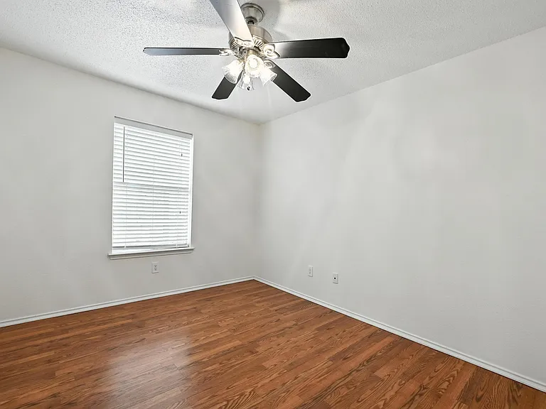 1455 Morrison Dr — Photo 6
