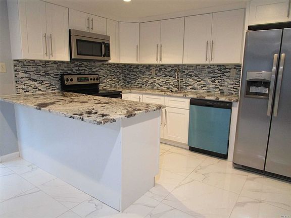 5th image of 12 Lehigh Ln