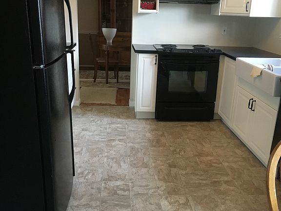 New caninets, floor, paint